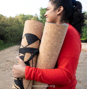 dvaar yoga mate with girl in mumbai